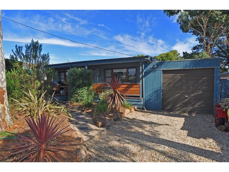 5 John St, Inverloch VIC 3996