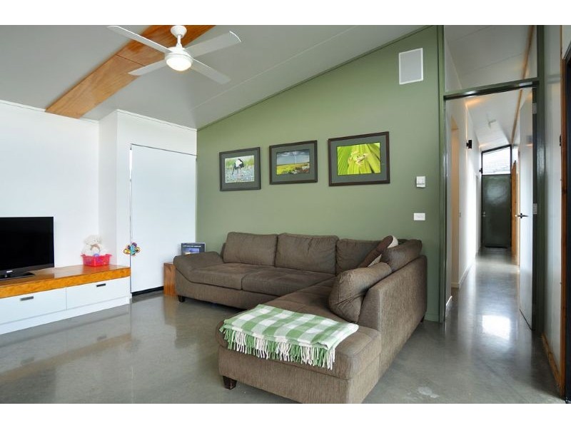 21 Surrey Place, Inverloch VIC 3996