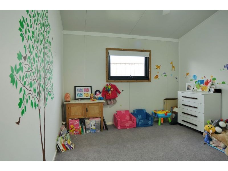 21 Surrey Place, Inverloch VIC 3996