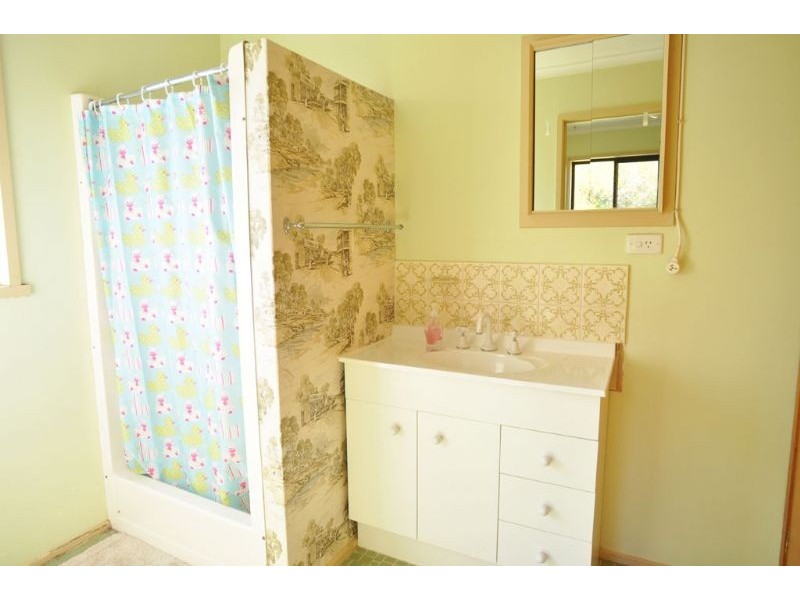 57 Dixon St, Inverloch VIC 3996