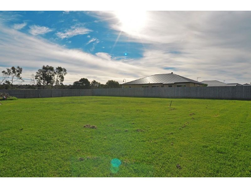20 Albert Ruttle Drive, Inverloch VIC 3996