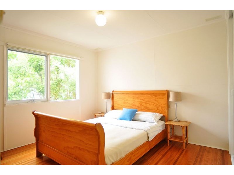 61 Bayview Ave, Inverloch VIC 3996