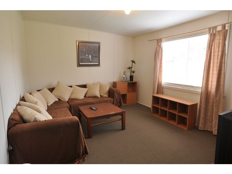 2 Wilson Avenue, Inverloch VIC 3996