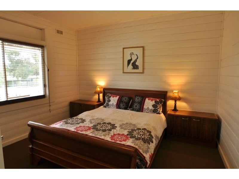 2 Wilson Avenue, Inverloch VIC 3996