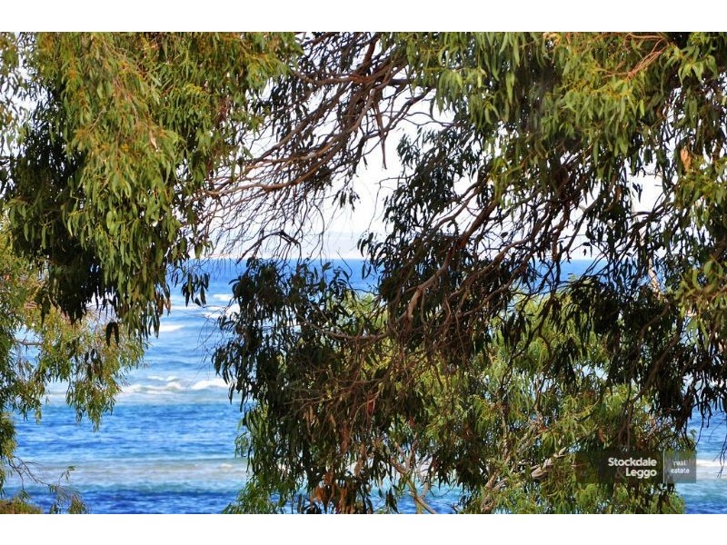 3/2 Western Court, Inverloch VIC 3996