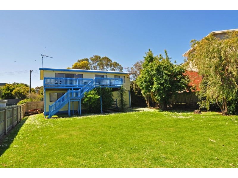 4 Beilby Ave, Inverloch VIC 3996
