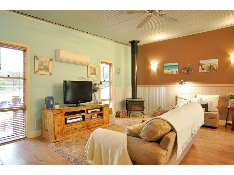 13 Canterbury Road, Venus Bay VIC 3956