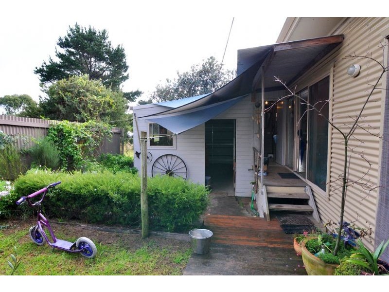 13 Canterbury Road, Venus Bay VIC 3956