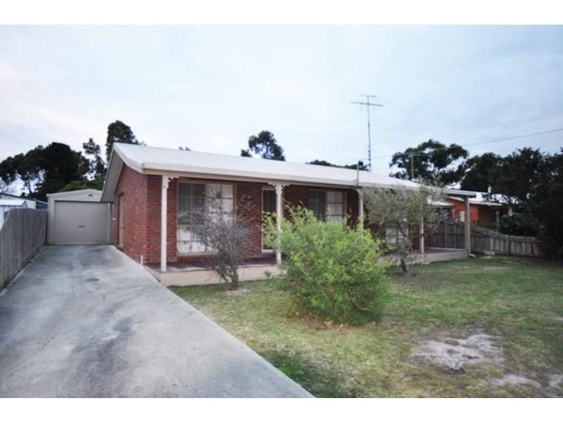 5 Stewart Street, Inverloch VIC 3996