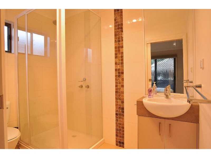 111 Toorak Rd, Inverloch VIC 3996