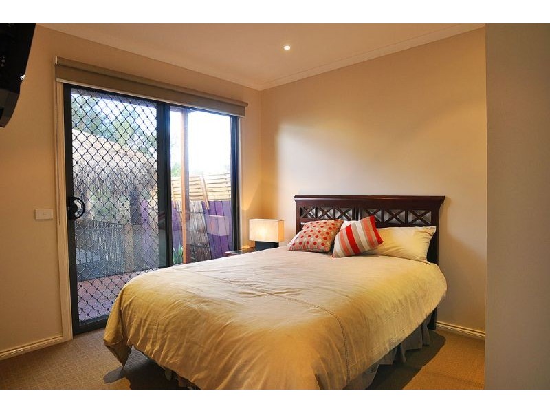 111 Toorak Rd, Inverloch VIC 3996