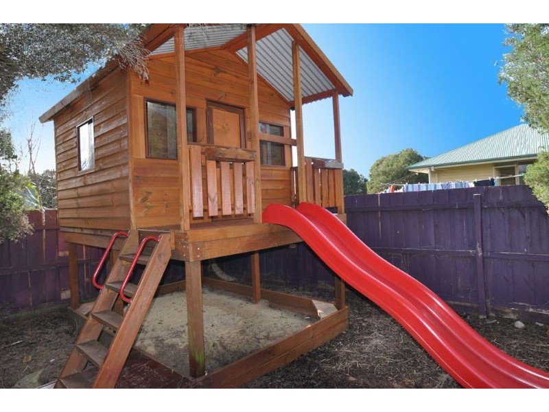 111 Toorak Rd, Inverloch VIC 3996
