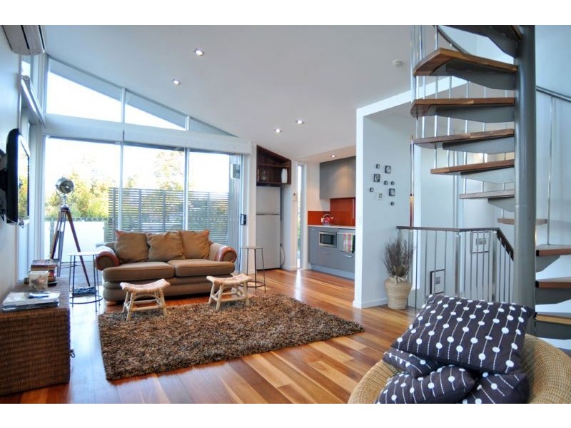 14 Ebor Avenue, Inverloch VIC 3996