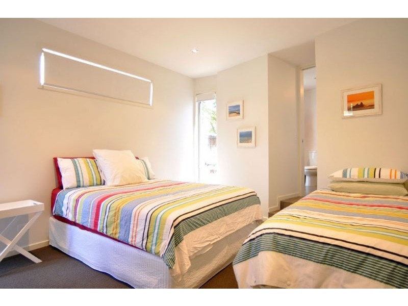 14 Ebor Avenue, Inverloch VIC 3996