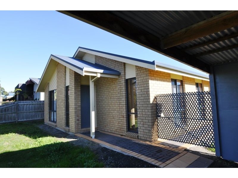 21 Ullathornes Road, Inverloch VIC 3996
