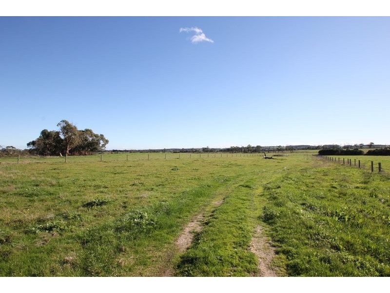 6855 Bass Highway, Inverloch VIC 3996