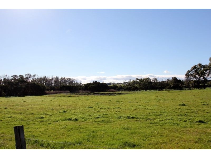 6855 Bass Highway, Inverloch VIC 3996