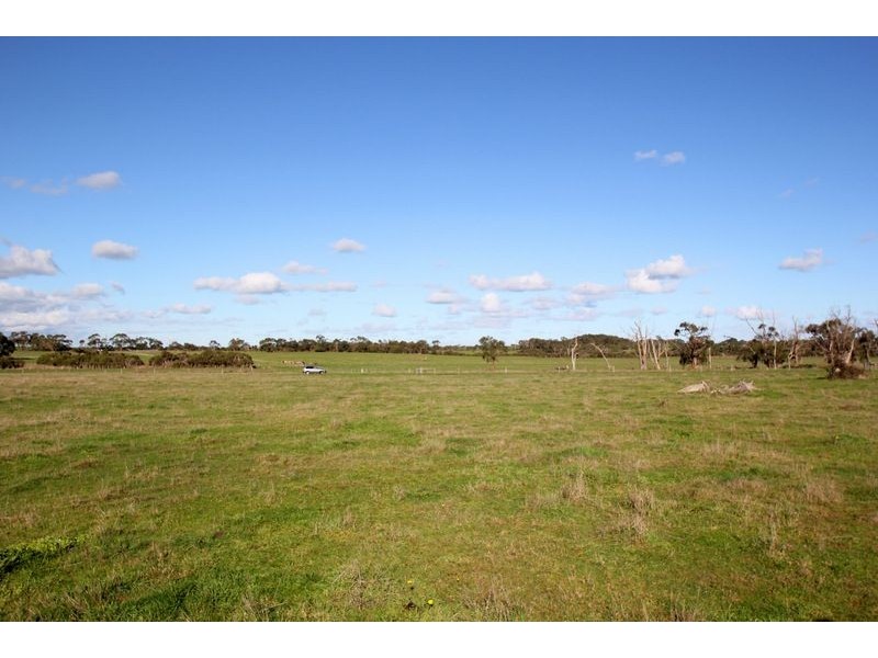 6855 Bass Highway, Inverloch VIC 3996