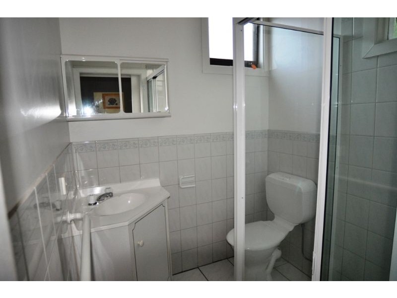 42 Bayview Avenue, Inverloch VIC 3996