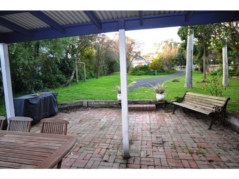 42 Bayview Avenue, Inverloch VIC 3996