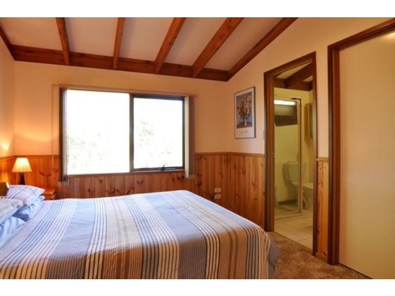 21 Beilby Ave, Inverloch VIC 3996