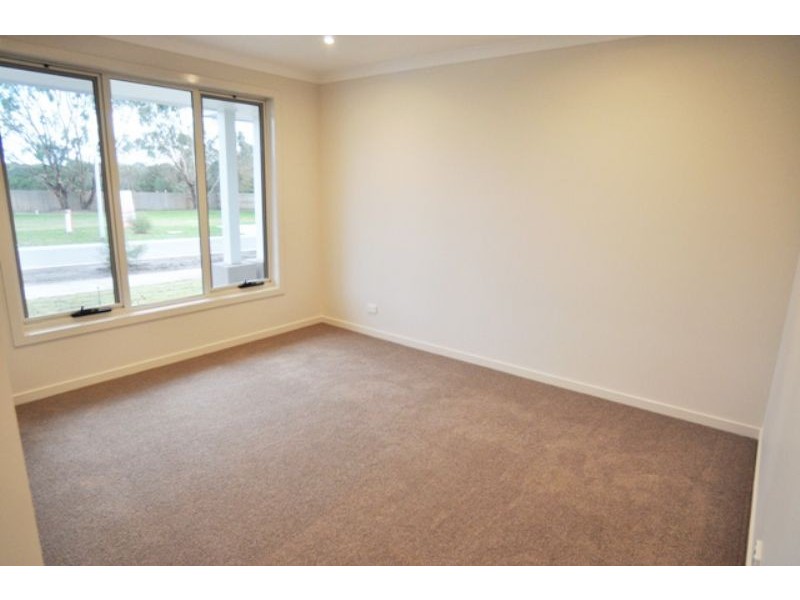 21 Correa Place, Inverloch VIC 3996