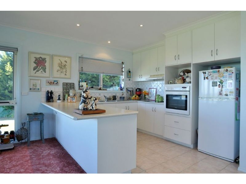 17 Main Road, Outtrim, Inverloch VIC 3996