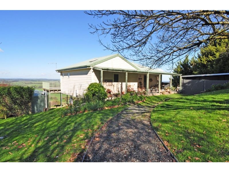 17 Main Road, Outtrim, Inverloch VIC 3996