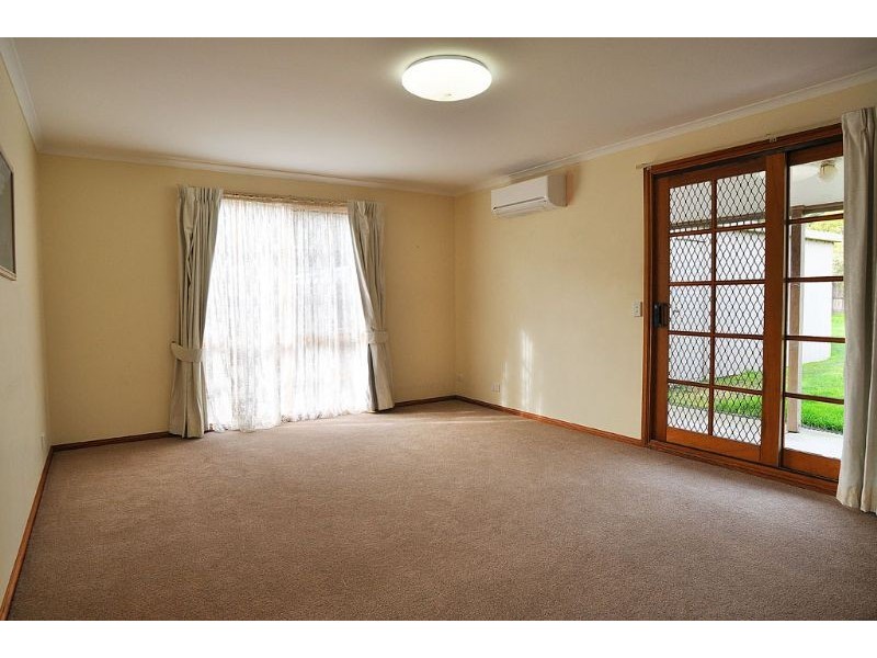 5 Stewart Avenue, Inverloch VIC 3996