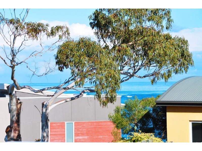 8 Holt Court, Inverloch VIC 3996