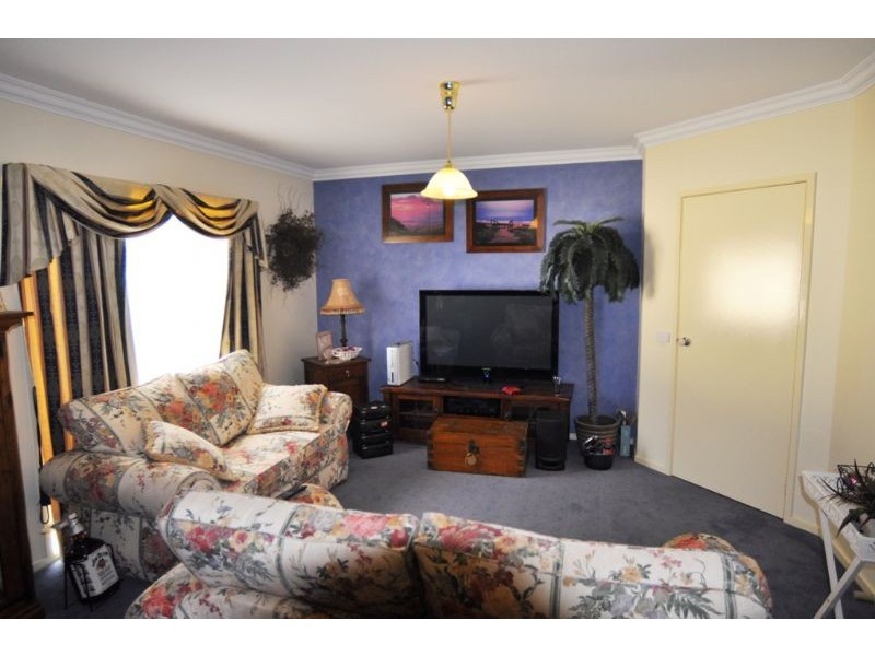 23 Youll Grv, Inverloch VIC 3996