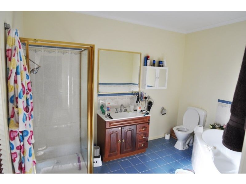 23 Youll Grv, Inverloch VIC 3996