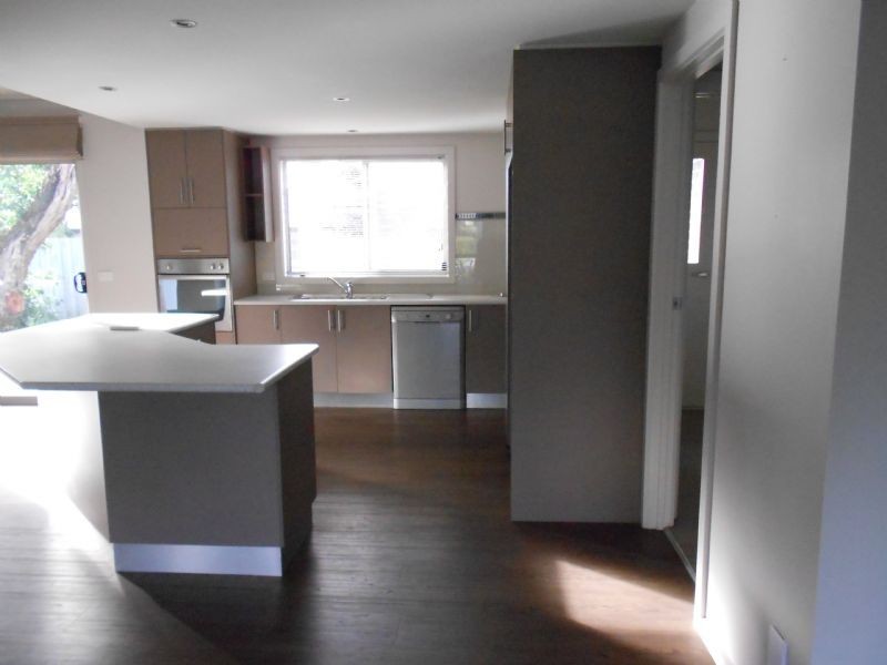 44 Woodland Heath Drv, Inverloch VIC 3996