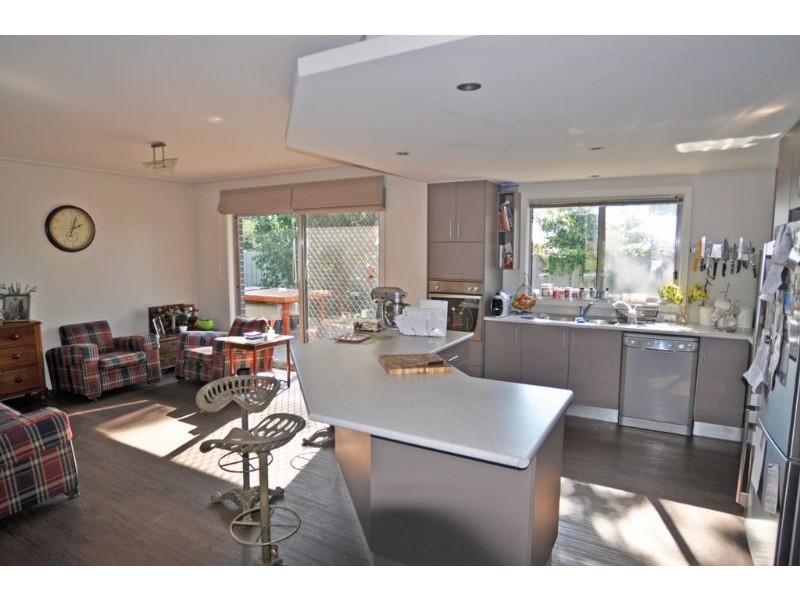 44 Woodland Heath Drv, Inverloch VIC 3996