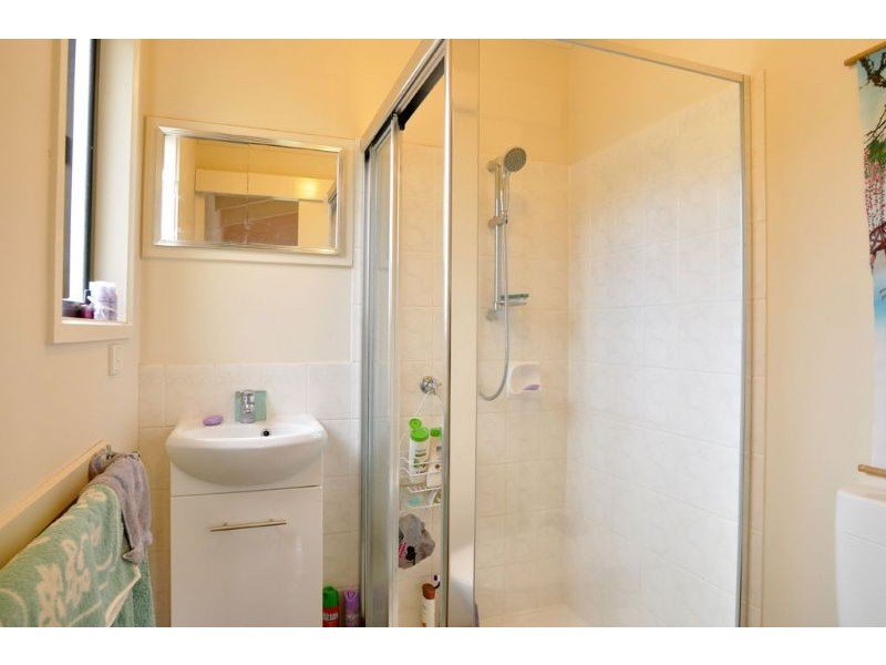 8 Lohr Avenue, Inverloch VIC 3996