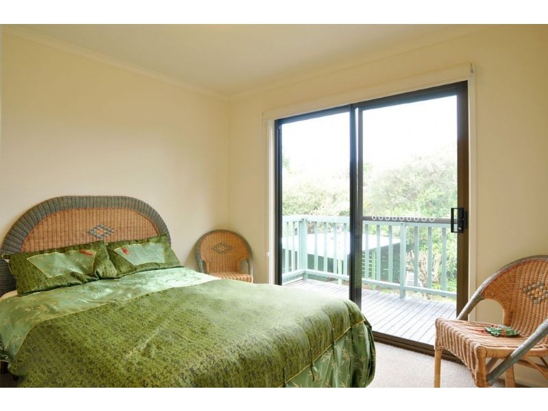 8 Lohr Avenue, Inverloch VIC 3996