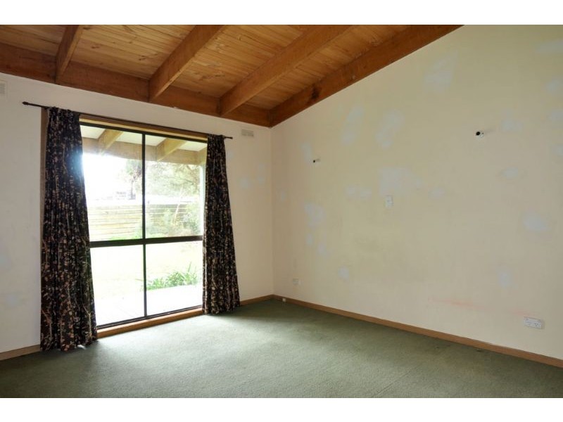 7B Halford St, Inverloch VIC 3996