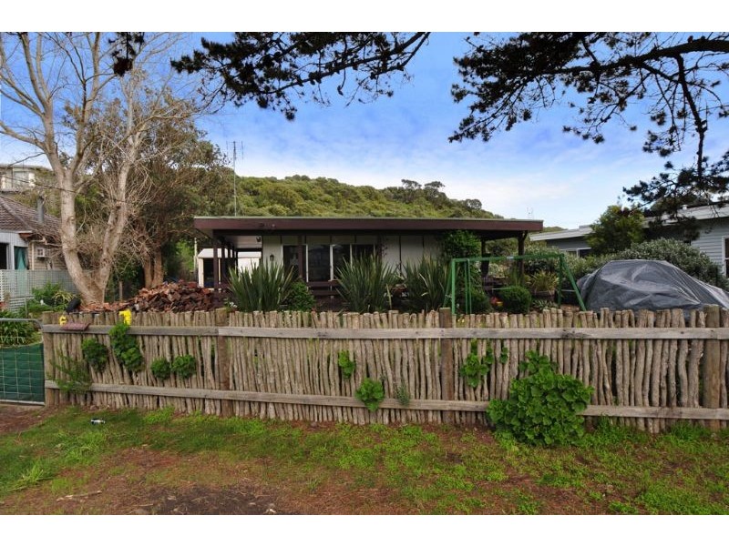 6 Paris Crescent, Venus Bay VIC 3956