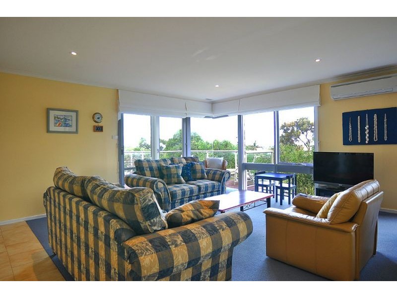 27 Garden Cres, Inverloch VIC 3996