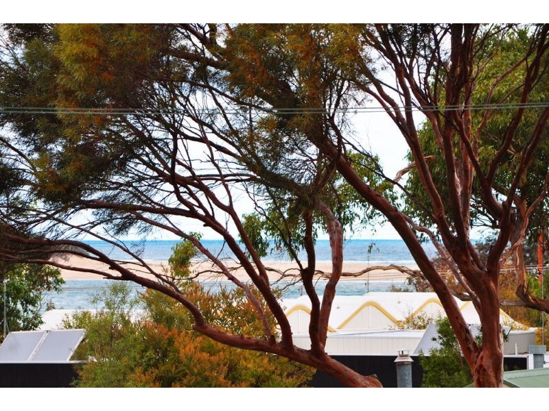 27 Garden Cres, Inverloch VIC 3996