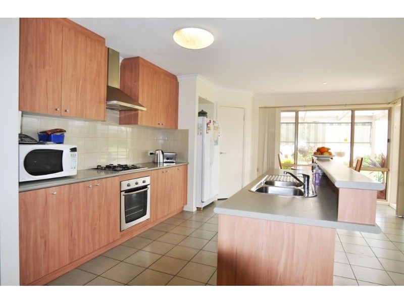 17 Stanley Crt, Inverloch VIC 3996