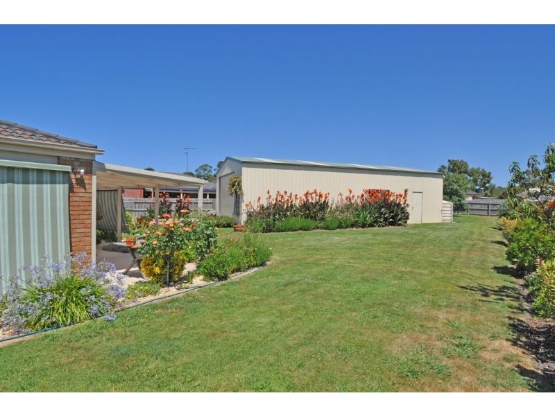 17 Stanley Crt, Inverloch VIC 3996
