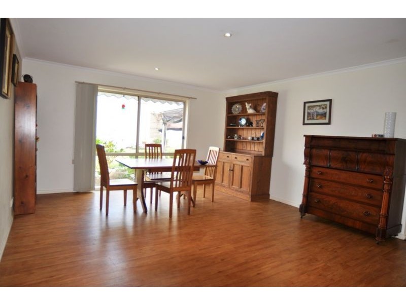 17 Stanley Crt, Inverloch VIC 3996