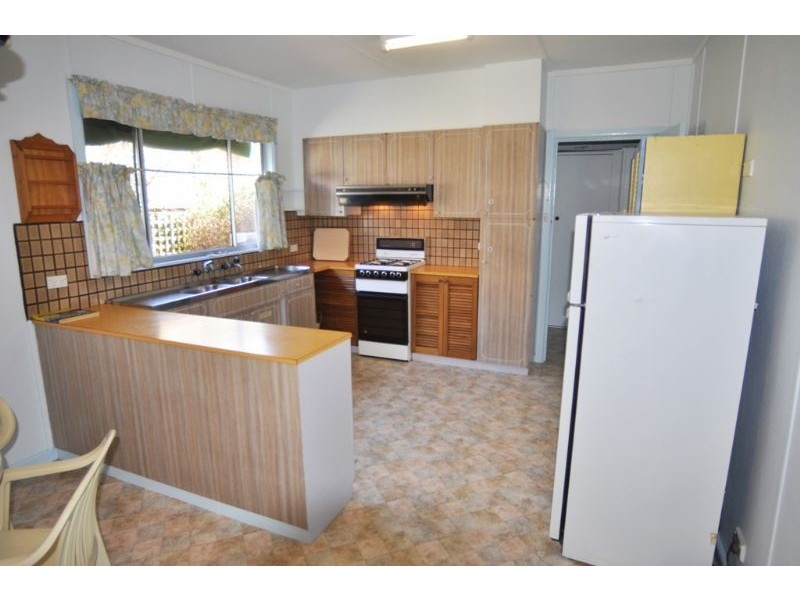 103 Bayview Ave, Inverloch VIC 3996