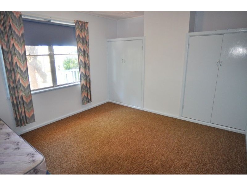 103 Bayview Ave, Inverloch VIC 3996