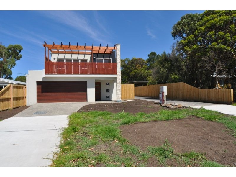 67a & 67b Halford St, Inverloch VIC 3996