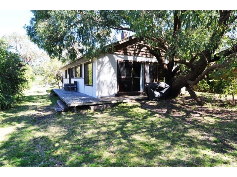 12 Norman Rd, Inverloch VIC 3996