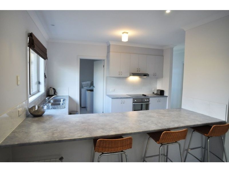 99 Bayview Ave, Inverloch VIC 3996