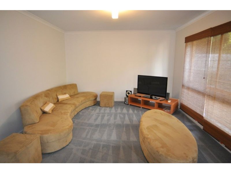 99 Bayview Ave, Inverloch VIC 3996