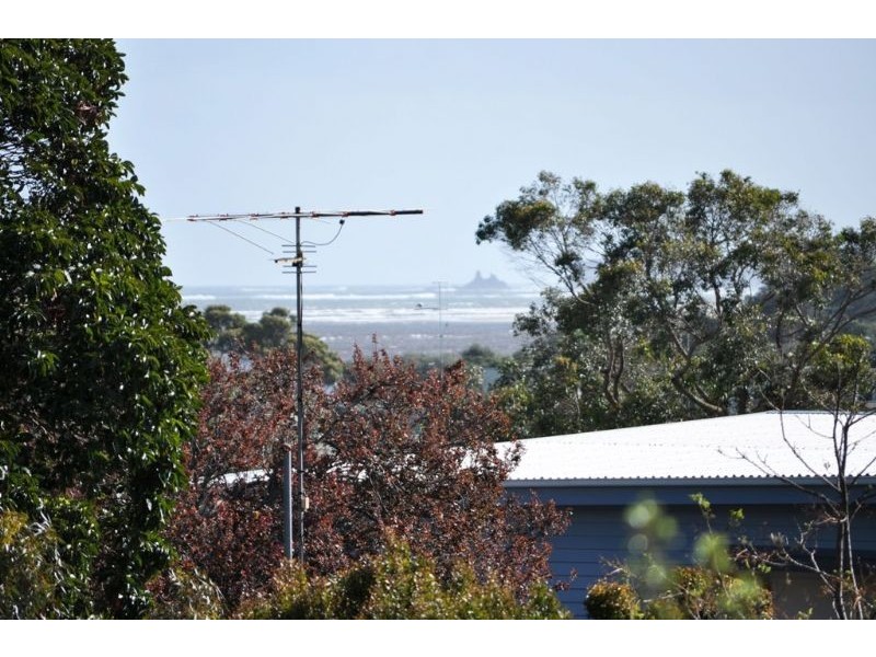 99 Bayview Ave, Inverloch VIC 3996
